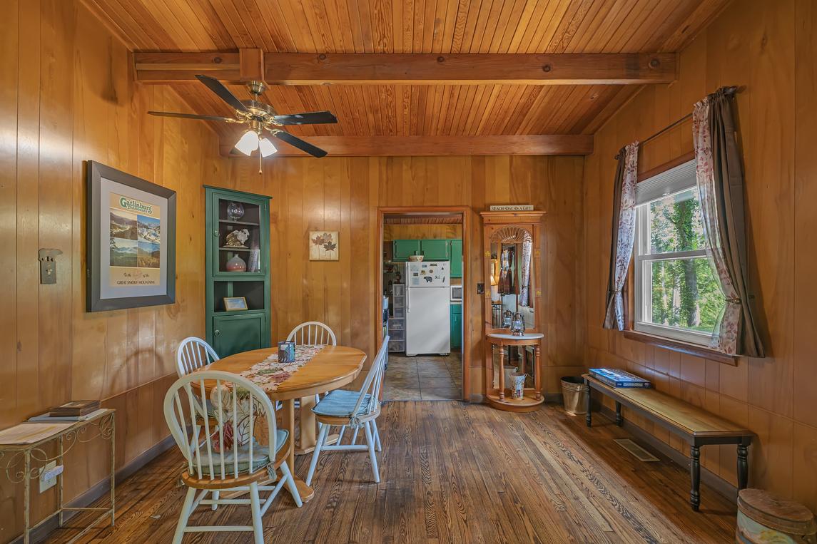 Bear Cub Retreat - New Listing