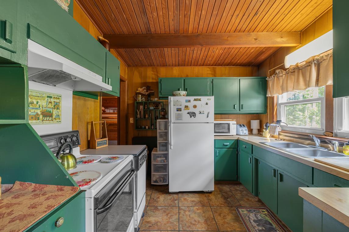 Bear Cub Retreat - New Listing