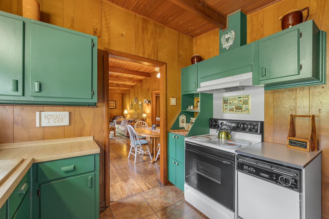 Bear Cub Retreat - New Listing