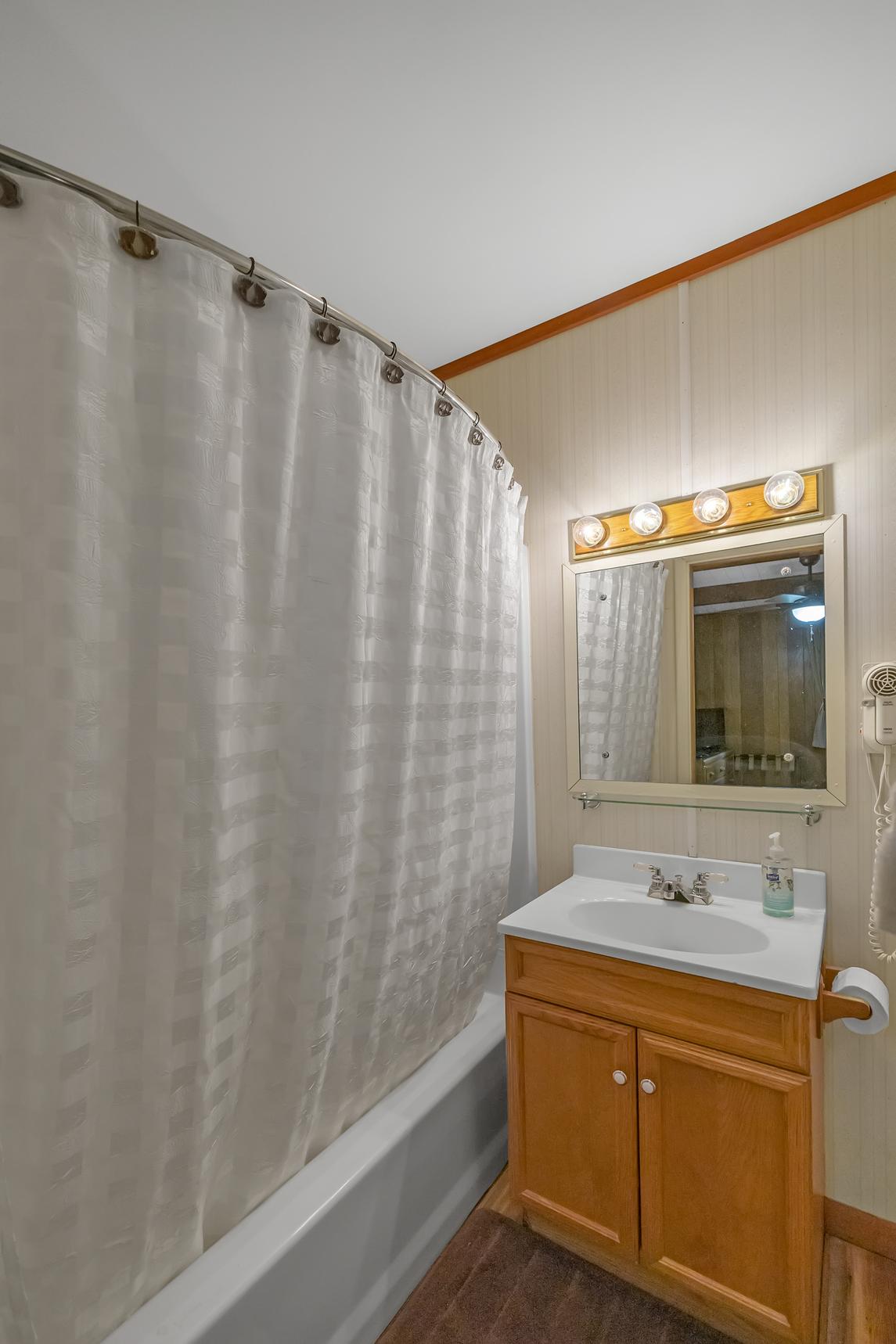 Bear Cub Retreat - New Listing