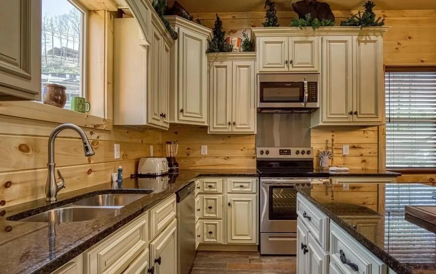 The Manor At Burg Hill - New Listing