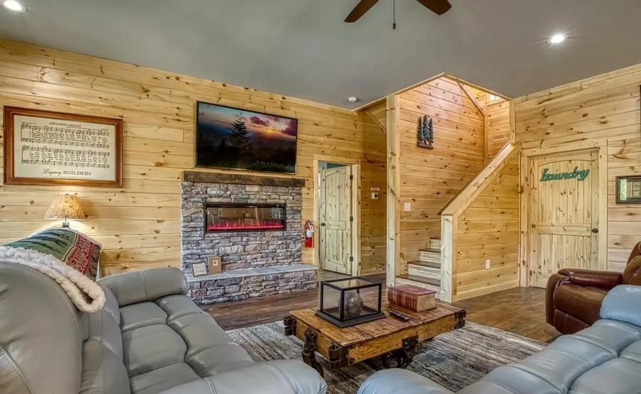 The Manor At Burg Hill - New Listing