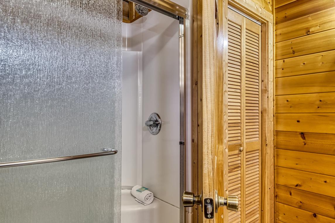 Majestic Bear Retreat - New Listing