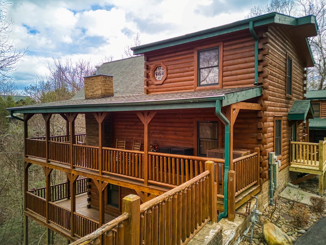 Smoky Serenity Chalet - New Listing