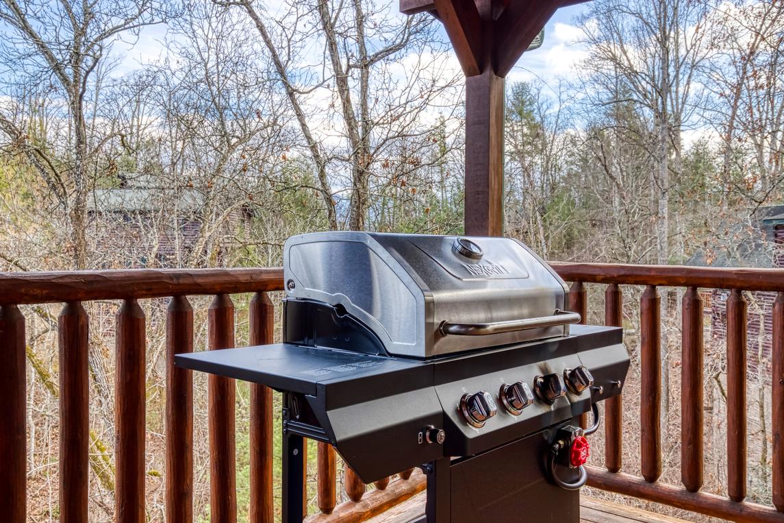 Smoky Serenity Chalet - New Listing