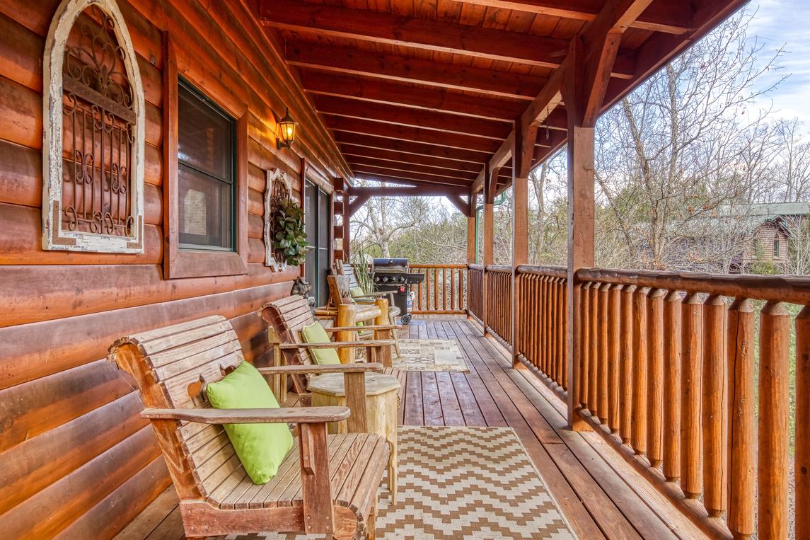 Smoky Serenity Chalet - New Listing