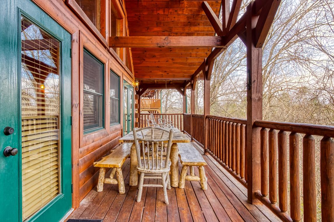 Smoky Serenity Chalet - New Listing