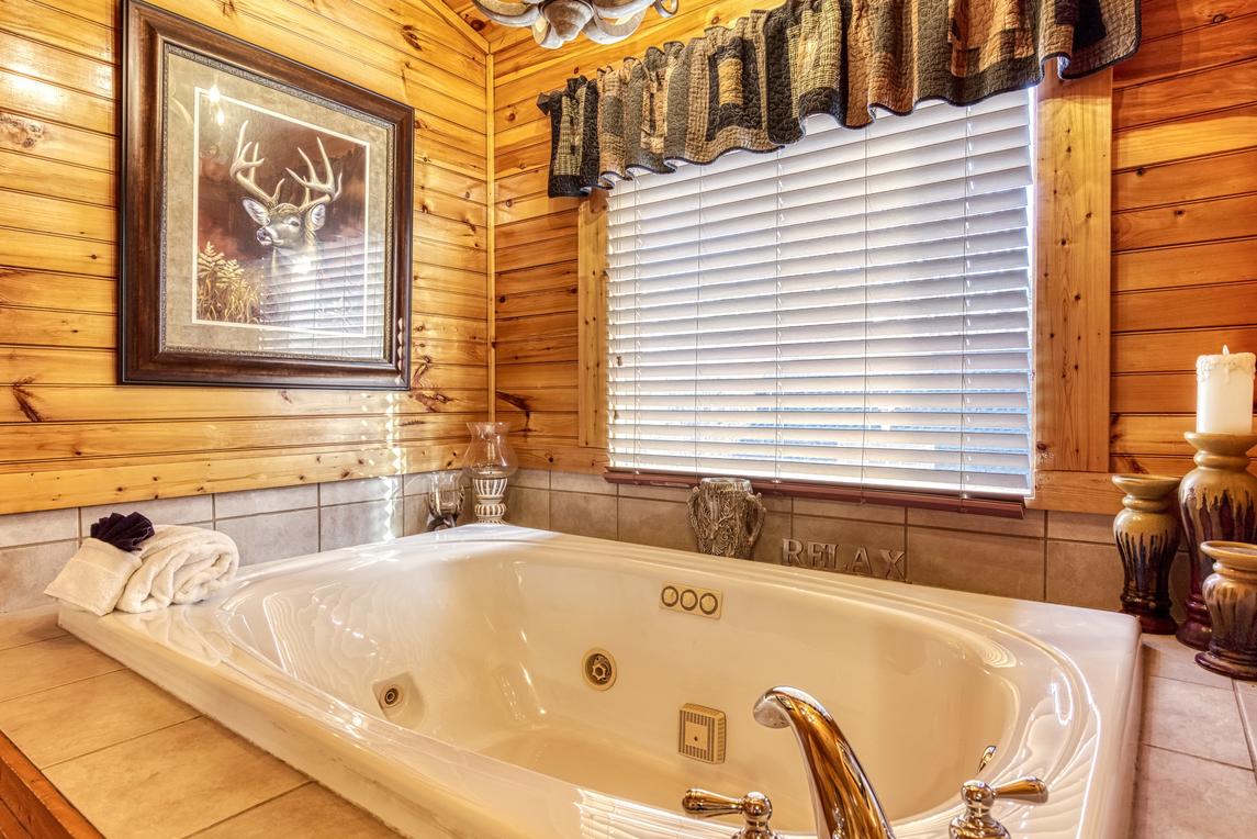 Smoky Serenity Chalet - New Listing