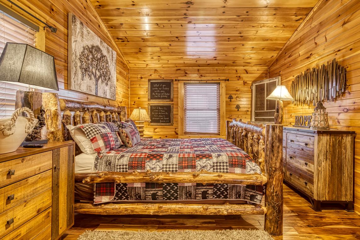 Smoky Serenity Chalet - New Listing