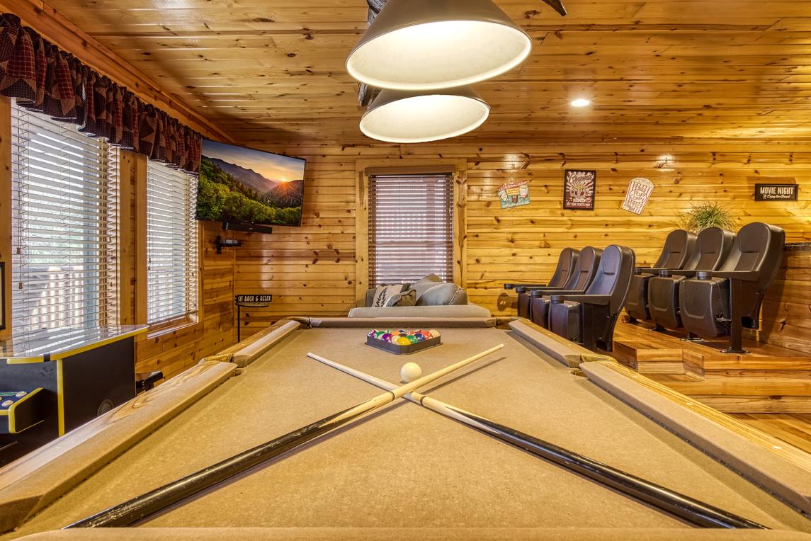 Smoky Serenity Chalet - New Listing