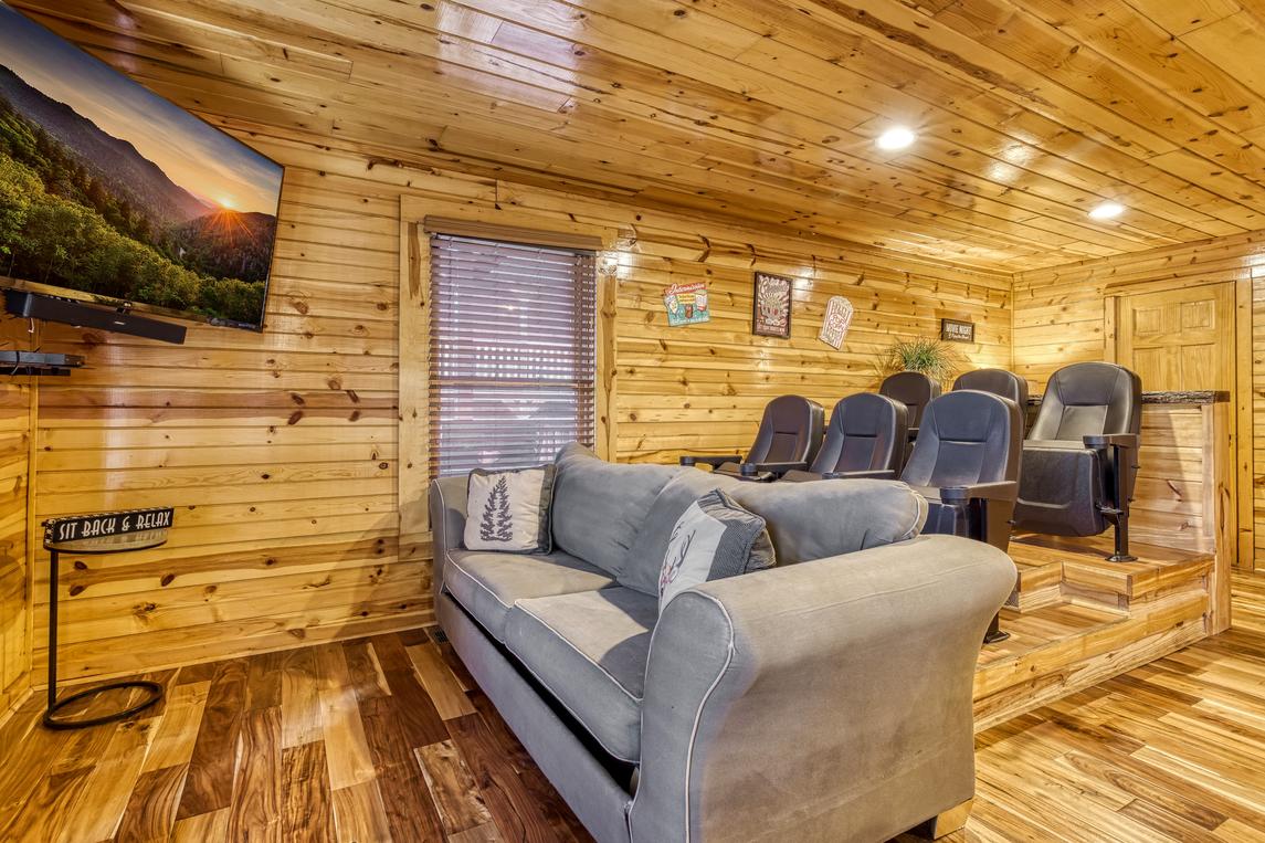 Smoky Serenity Chalet - New Listing