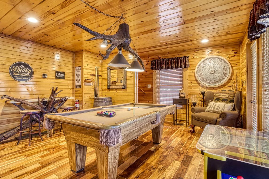 Smoky Serenity Chalet - New Listing