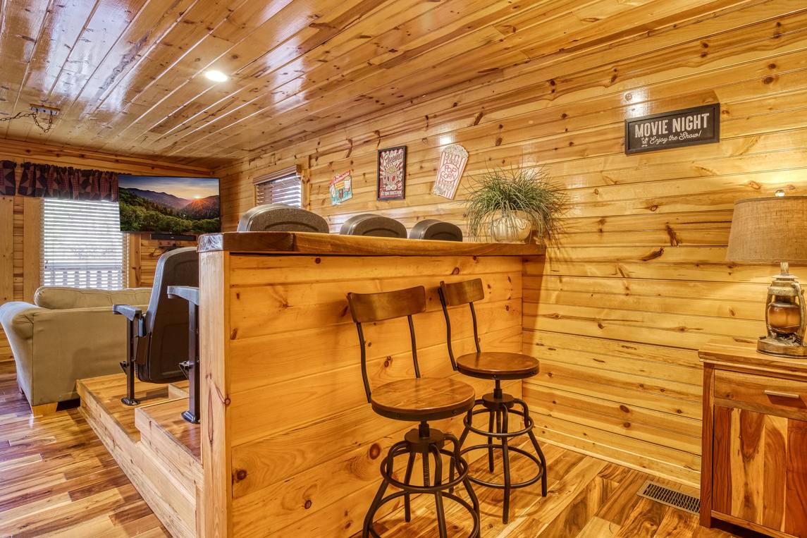 Smoky Serenity Chalet - New Listing