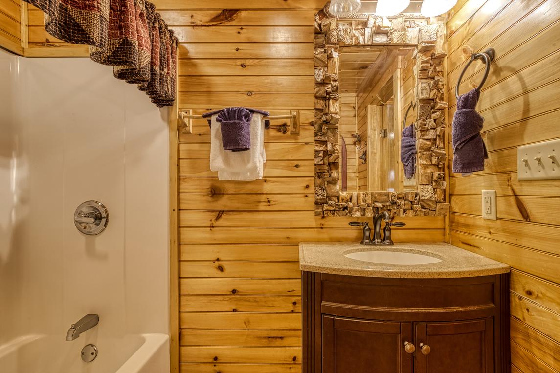 Smoky Serenity Chalet - New Listing