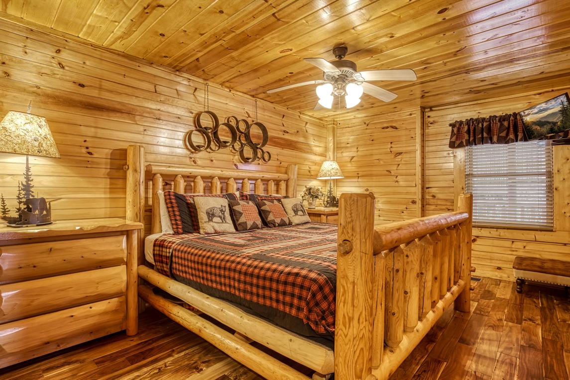 Smoky Serenity Chalet - New Listing