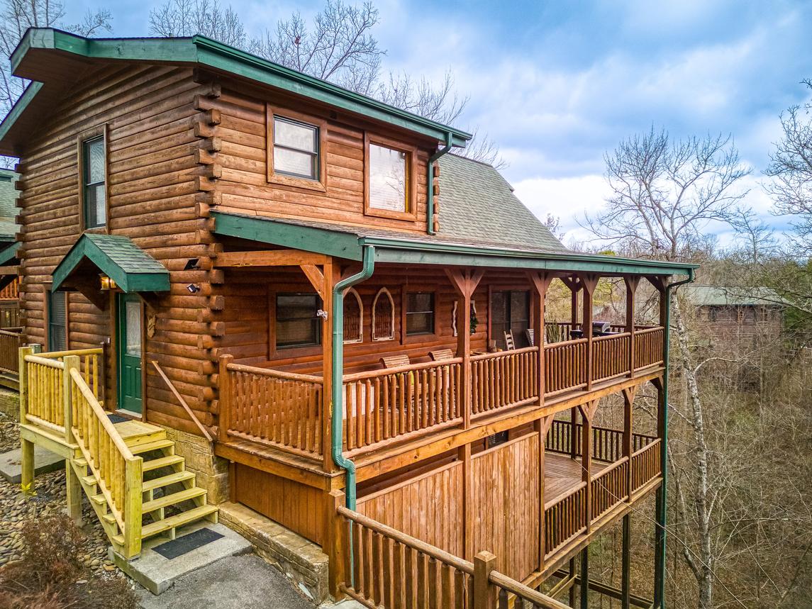 Smoky Serenity Chalet - New Listing