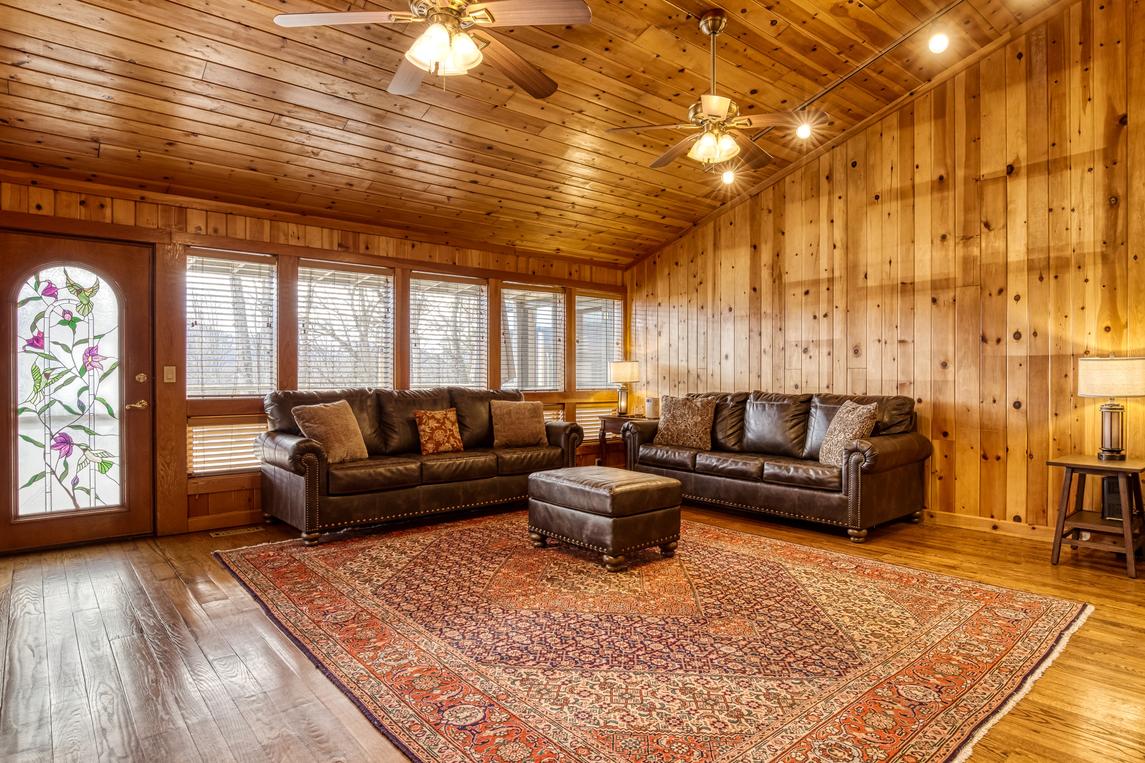 Mountain Vista - New Listing