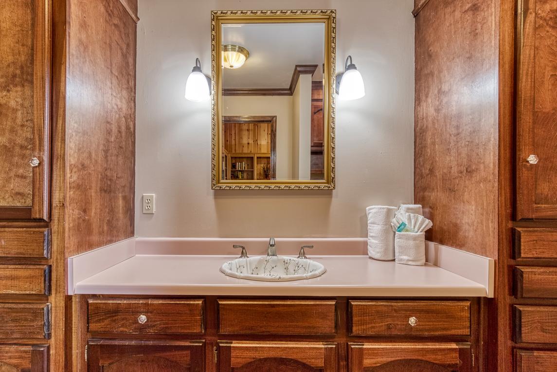 Mountain Vista - New Listing