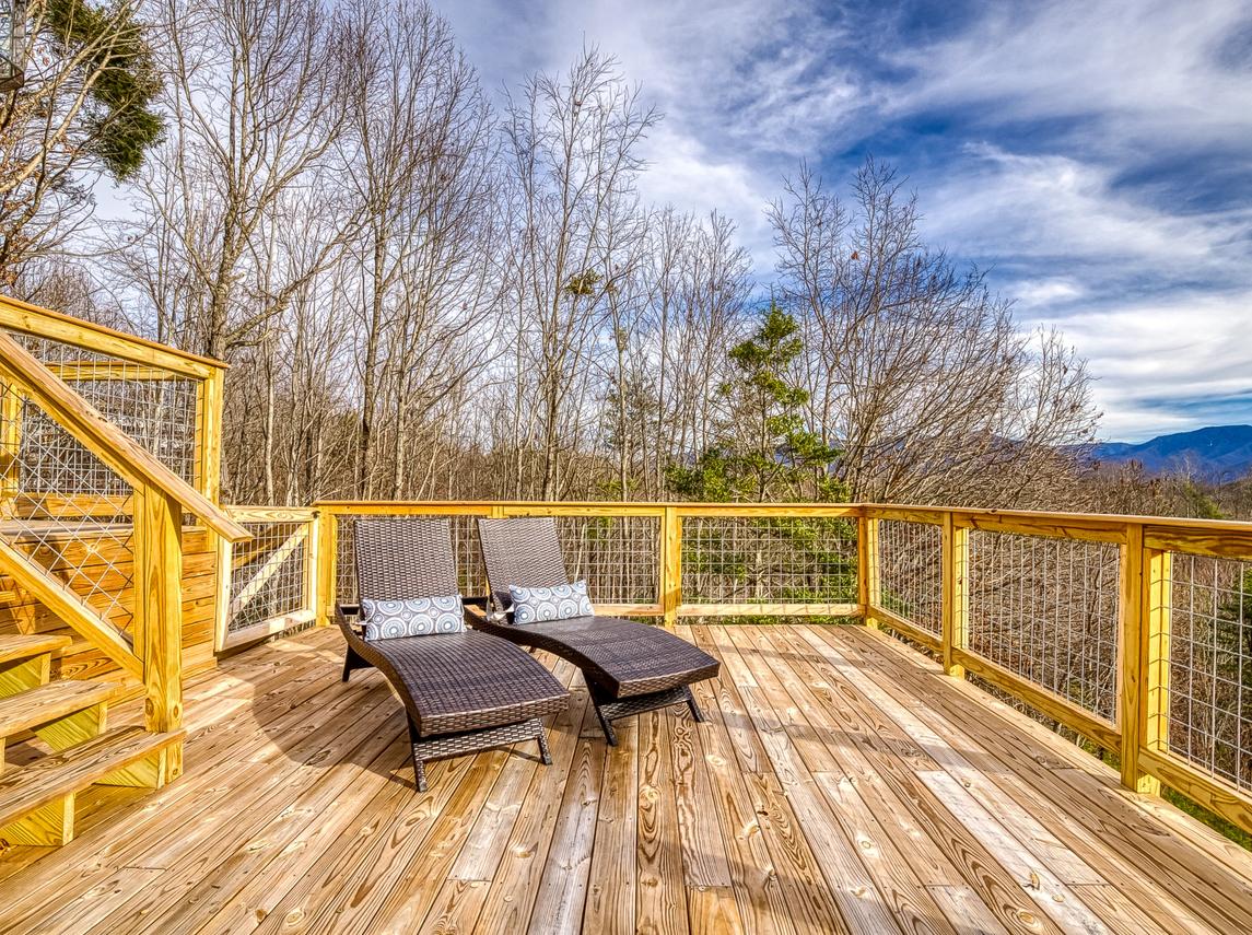 Mountain Vista - New Listing