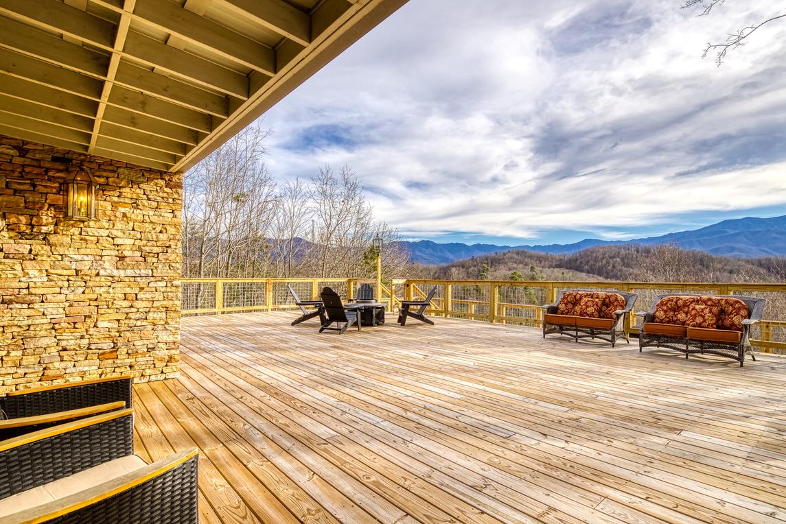 Mountain Vista - New Listing