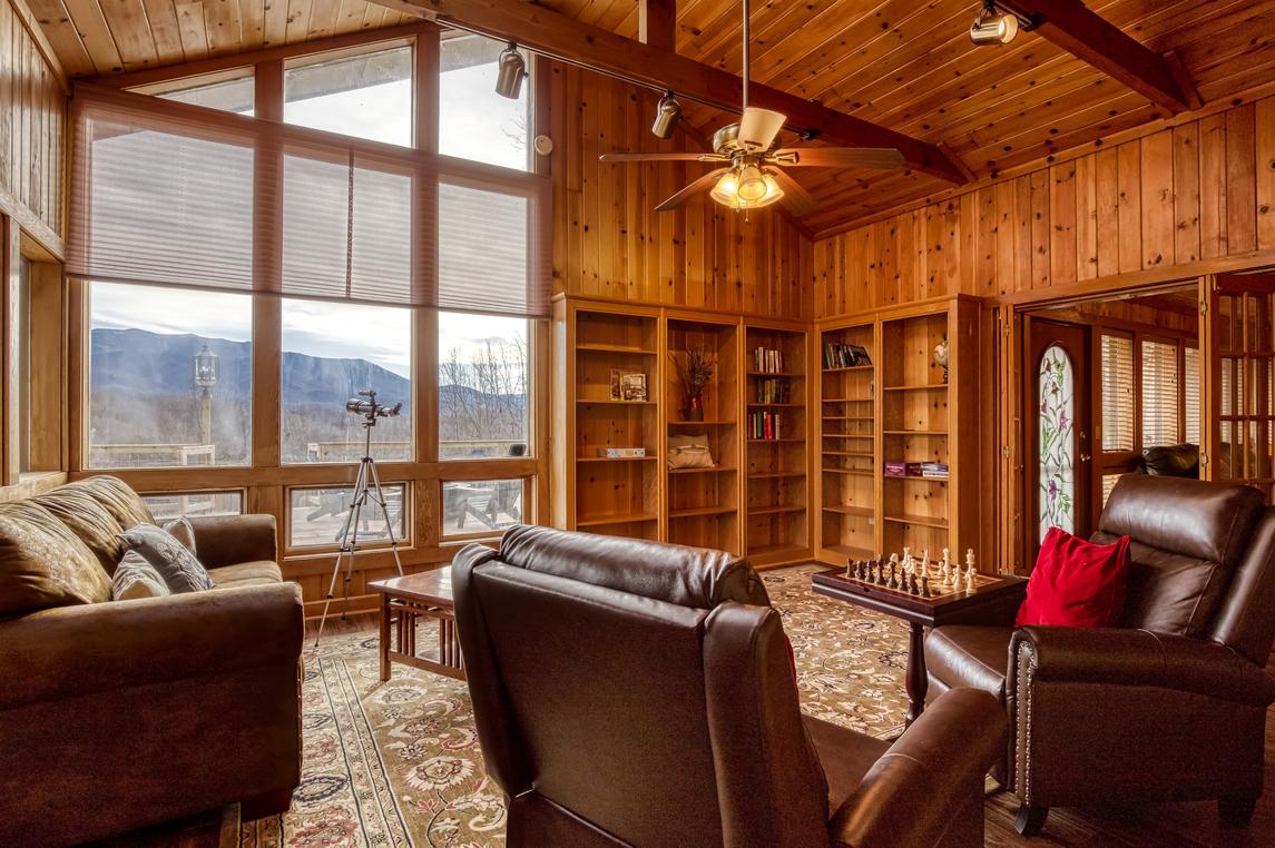 Mountain Vista - New Listing