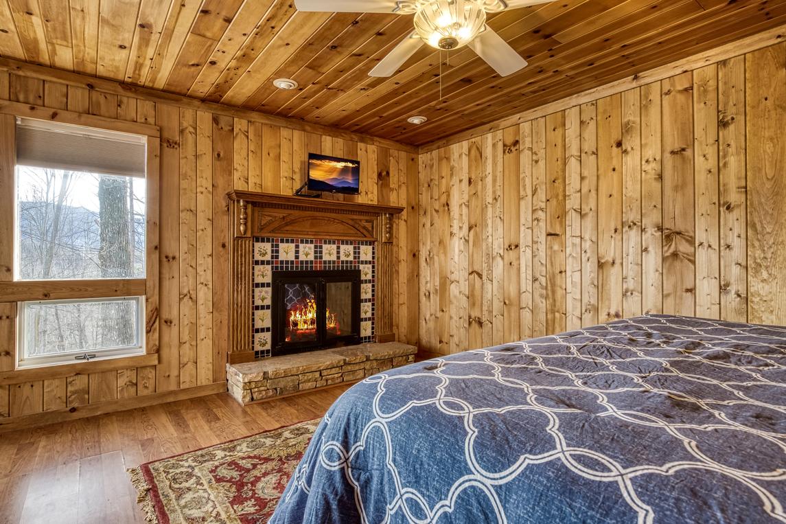 Mountain Vista - New Listing