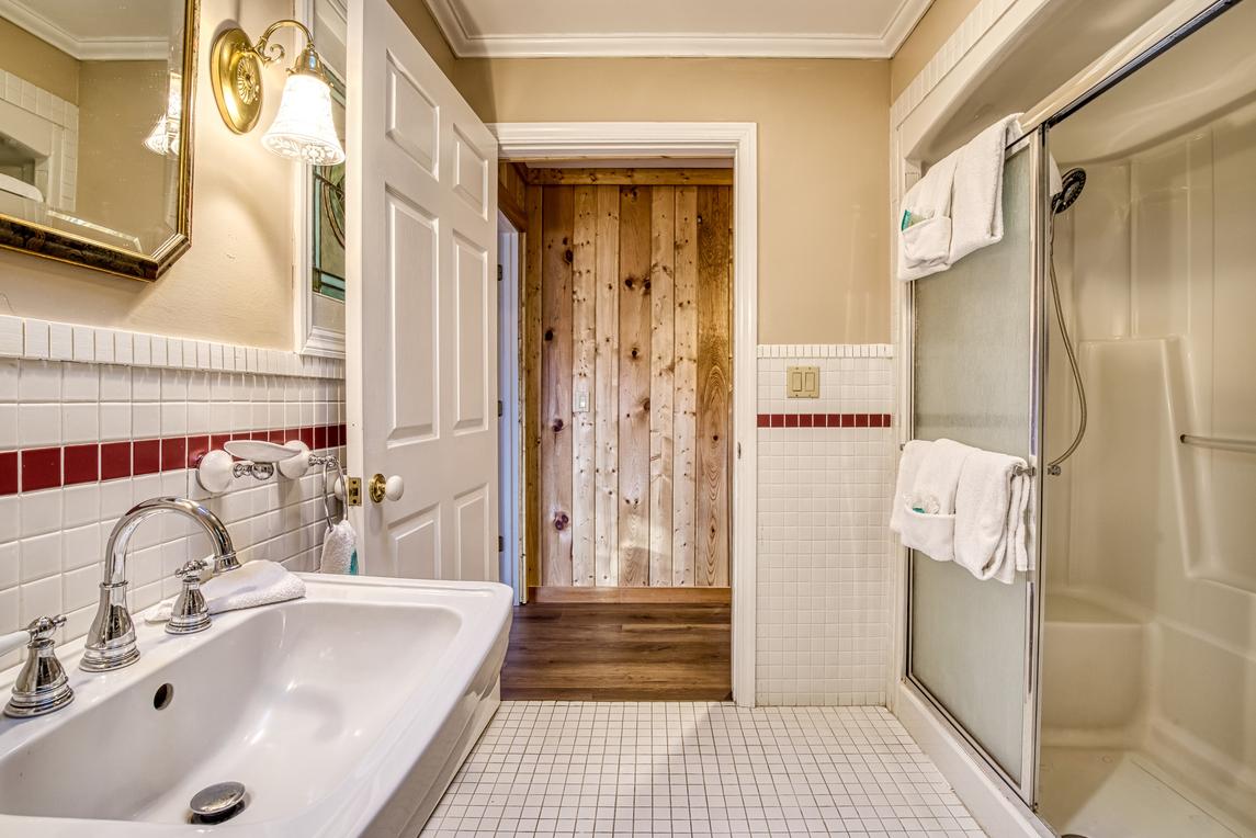 Mountain Vista - New Listing