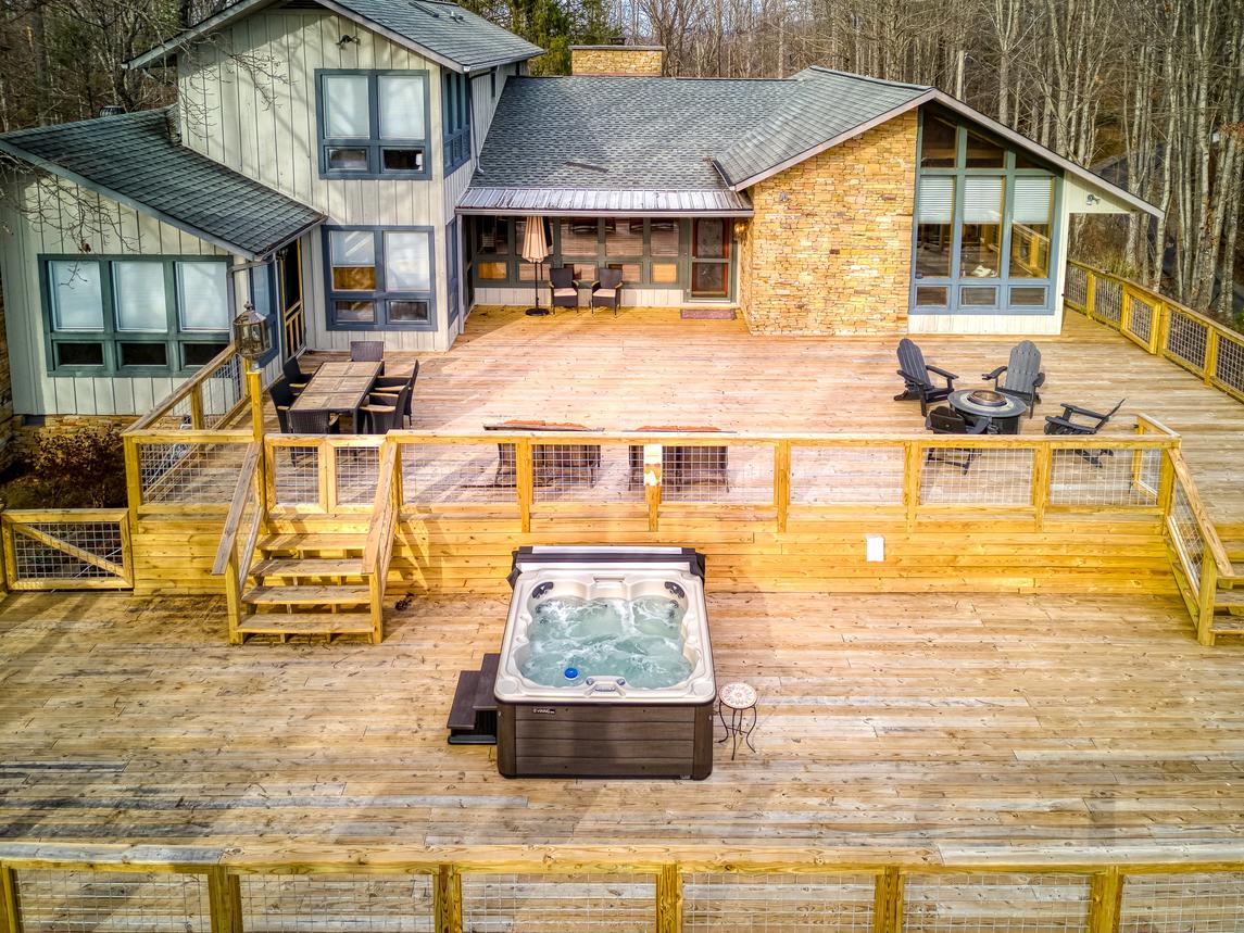 Mountain Vista - New Listing