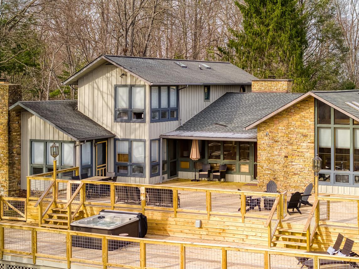 Mountain Vista - New Listing