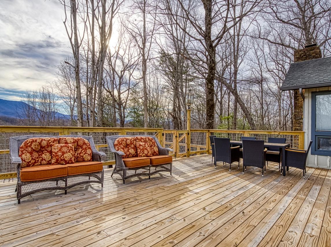 Mountain Vista - New Listing