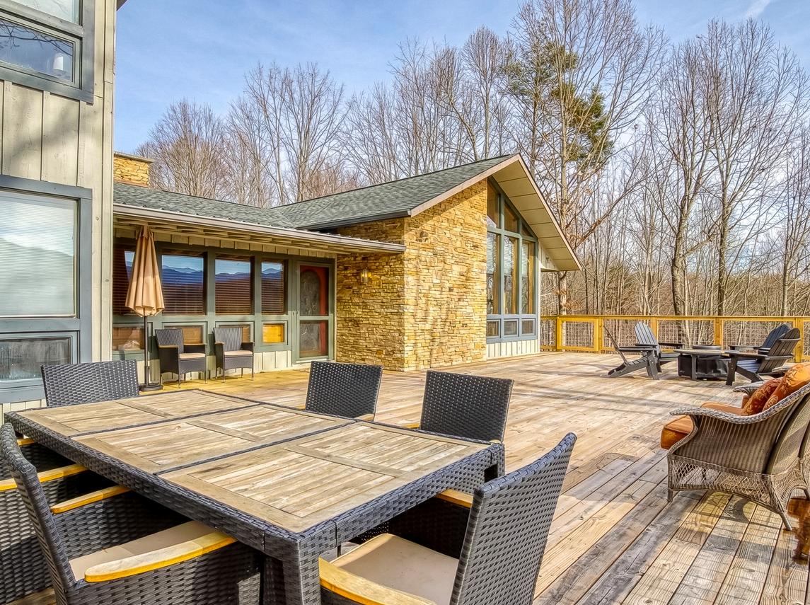 Mountain Vista - New Listing