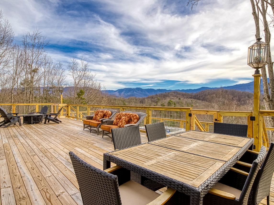 Mountain Vista - New Listing