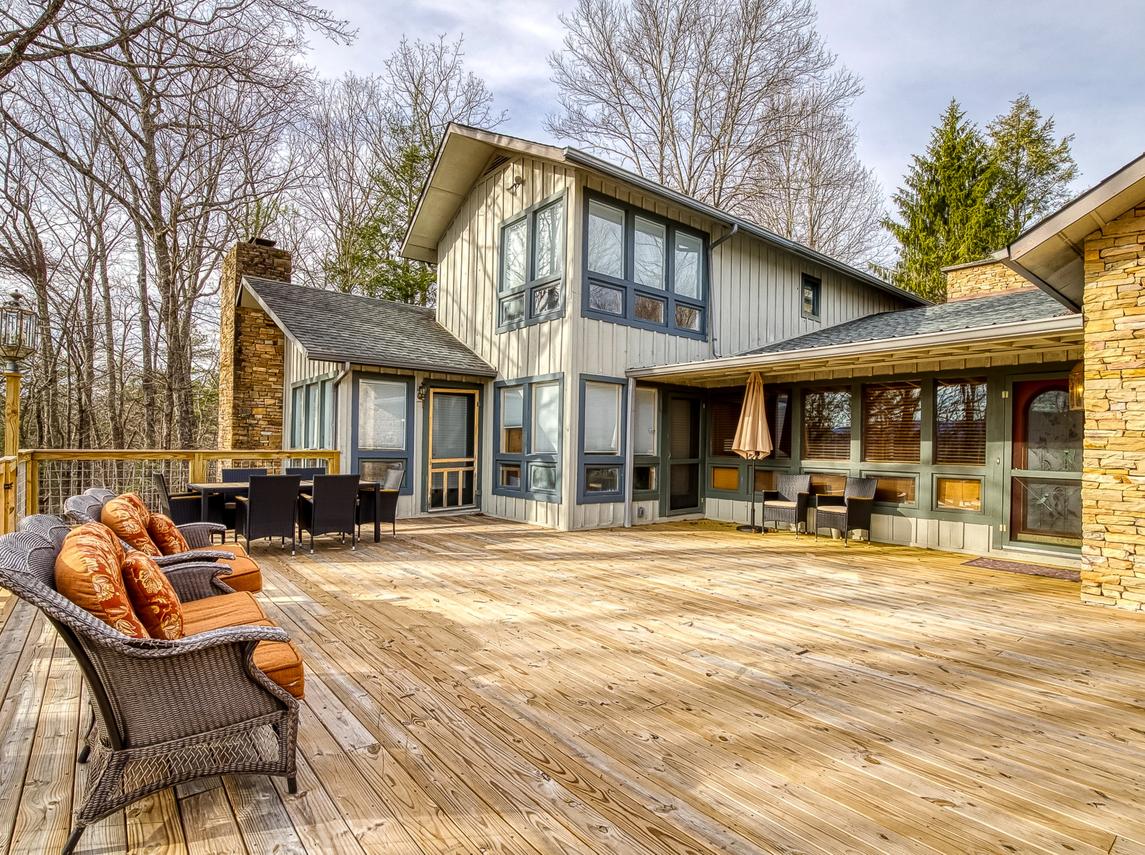 Mountain Vista - New Listing