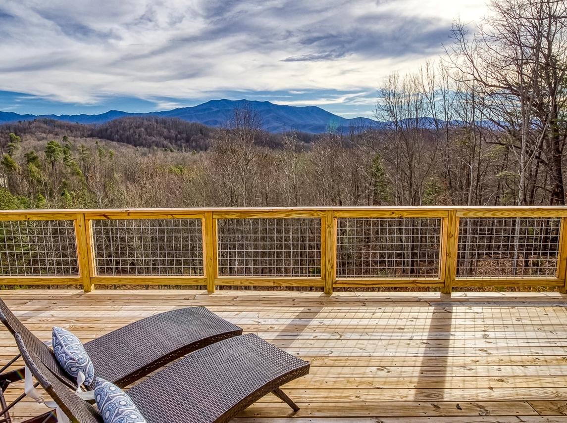 Mountain Vista - New Listing