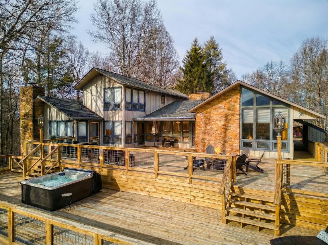 Mountain Vista - New Listing