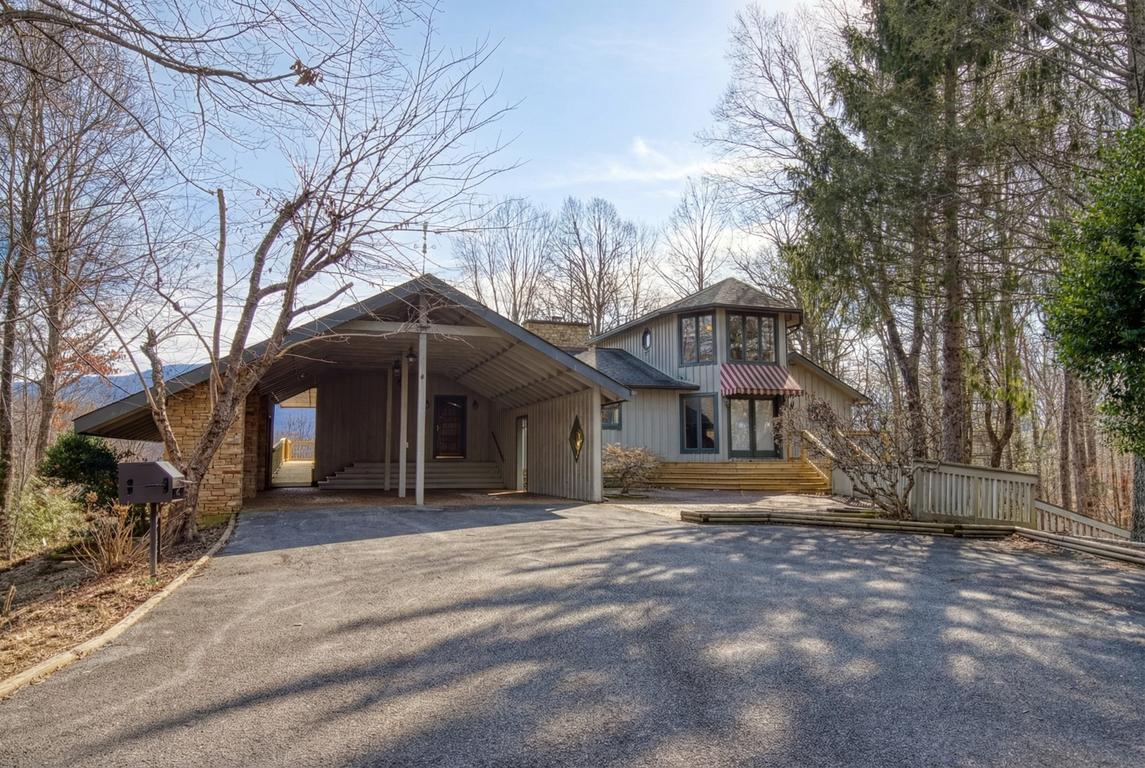 Mountain Vista - New Listing