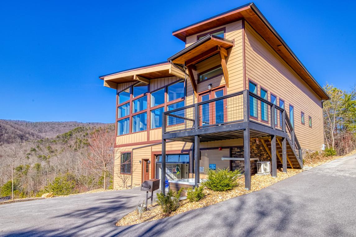 Summit Trails Retreat - New listing