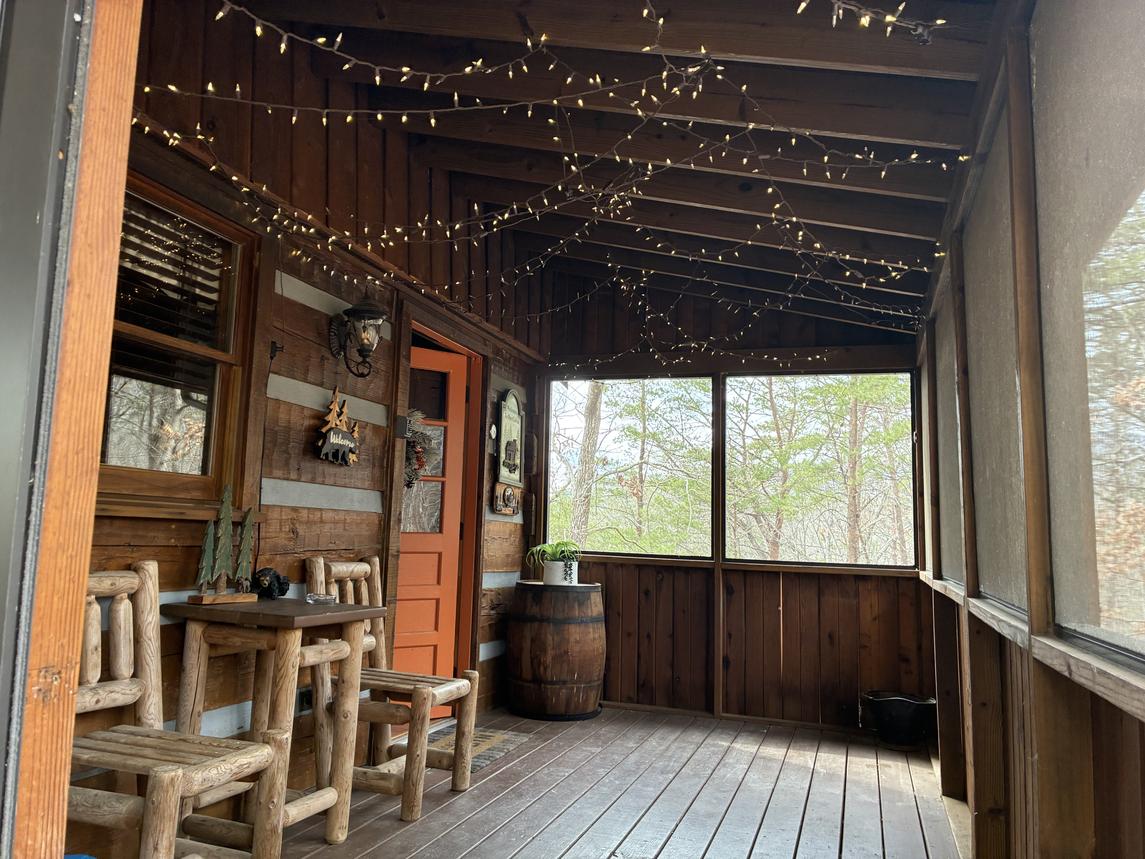 Cozy Cabin At Wild Turkey - New Listing