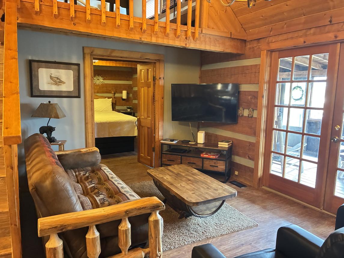 Cozy Cabin At Wild Turkey - New Listing