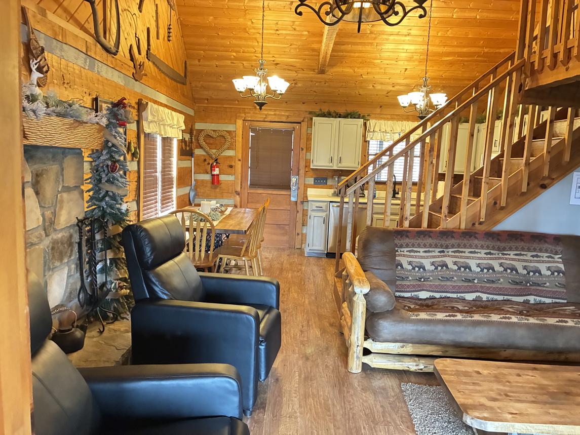 Cozy Cabin At Wild Turkey - New Listing