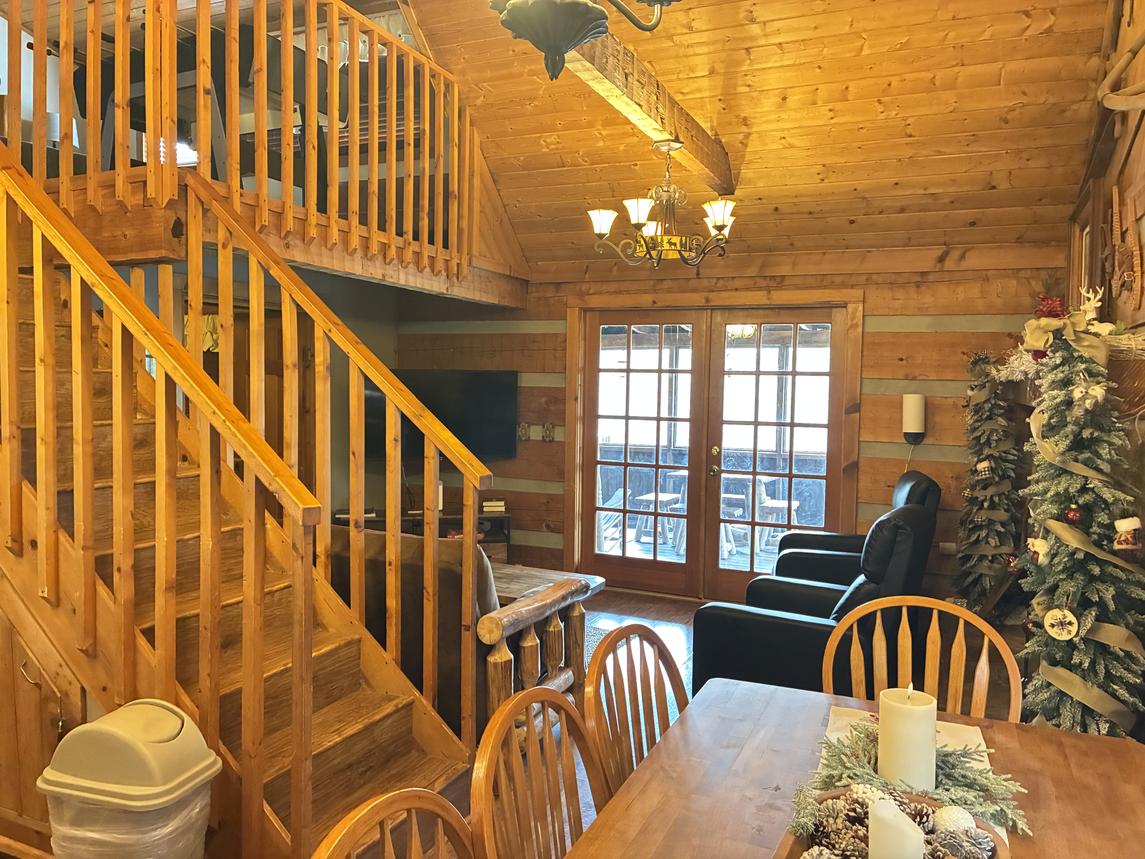Cozy Cabin At Wild Turkey - New Listing