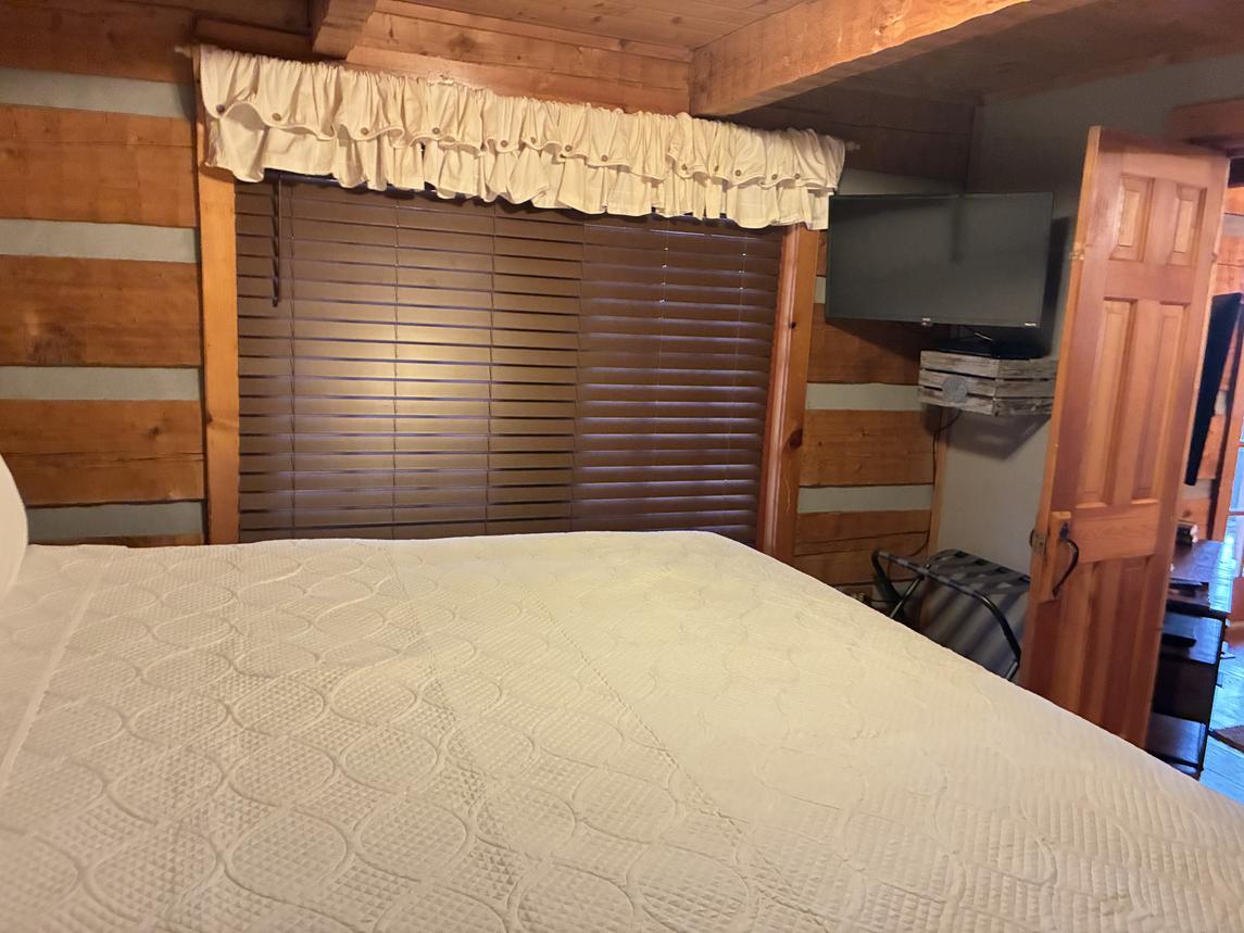 Cozy Cabin At Wild Turkey - New Listing