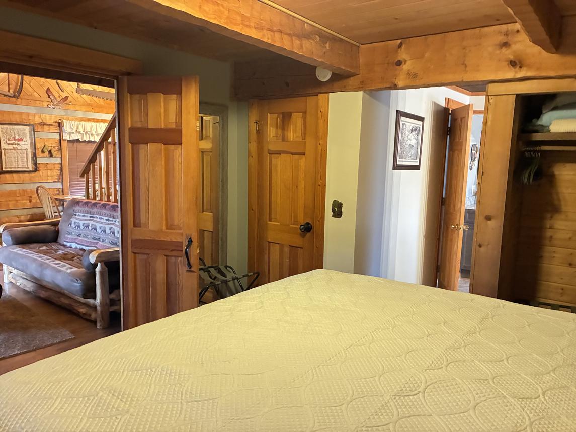 Cozy Cabin At Wild Turkey - New Listing