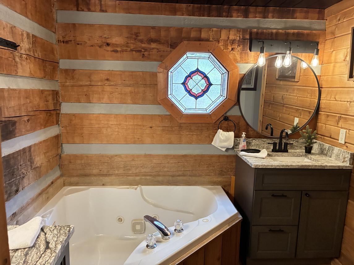 Cozy Cabin At Wild Turkey - New Listing