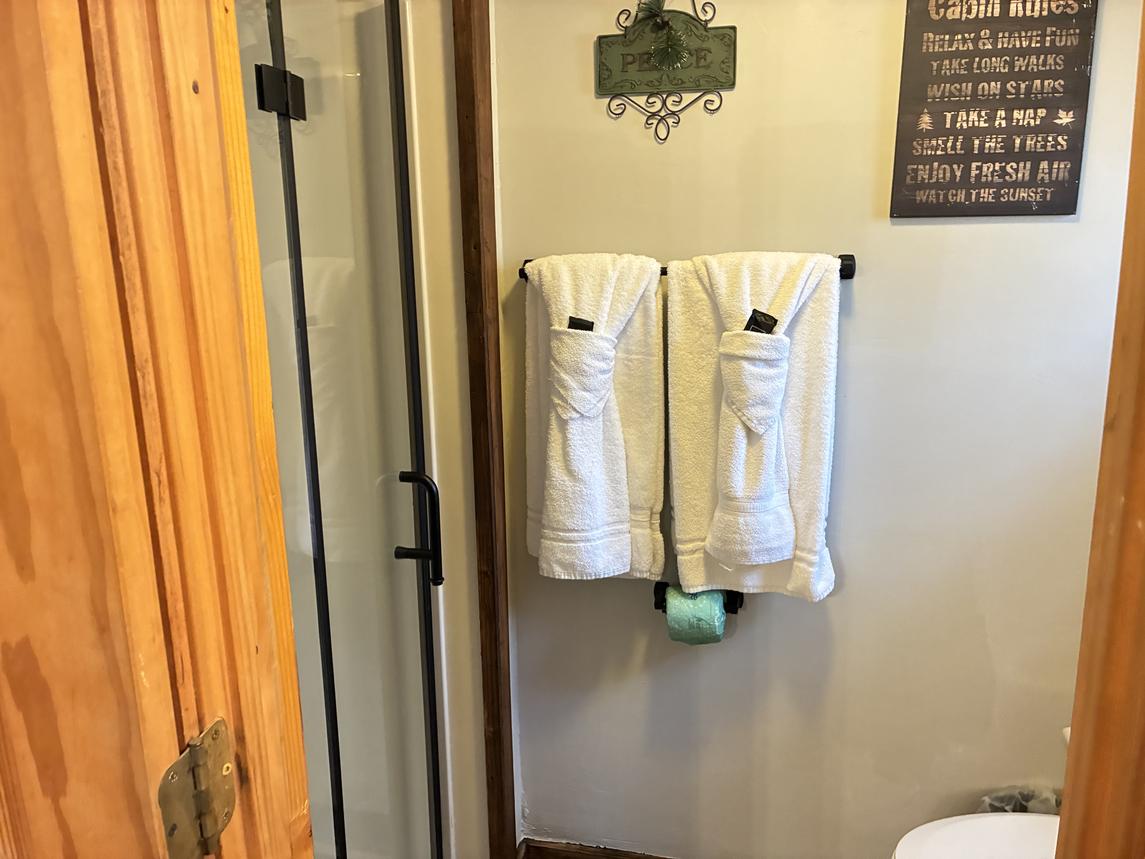 Cozy Cabin At Wild Turkey - New Listing