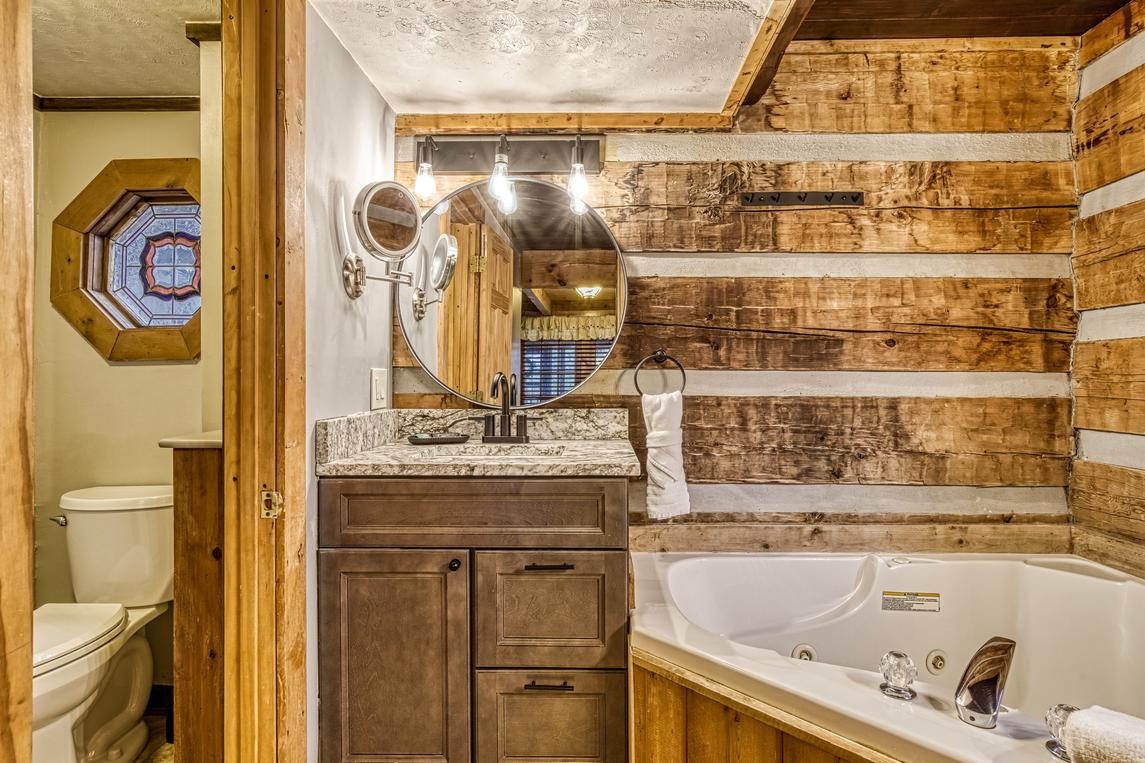 Cozy Cabin At Wild Turkey - New Listing