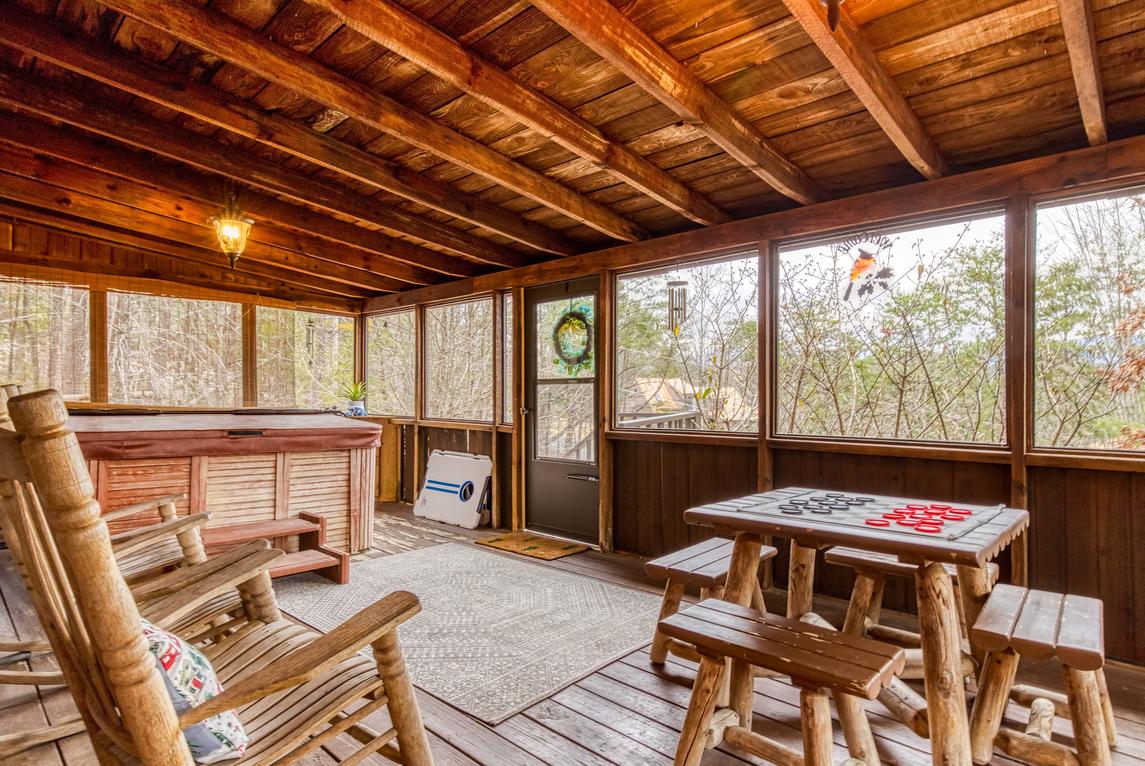 Cozy Cabin At Wild Turkey - New Listing