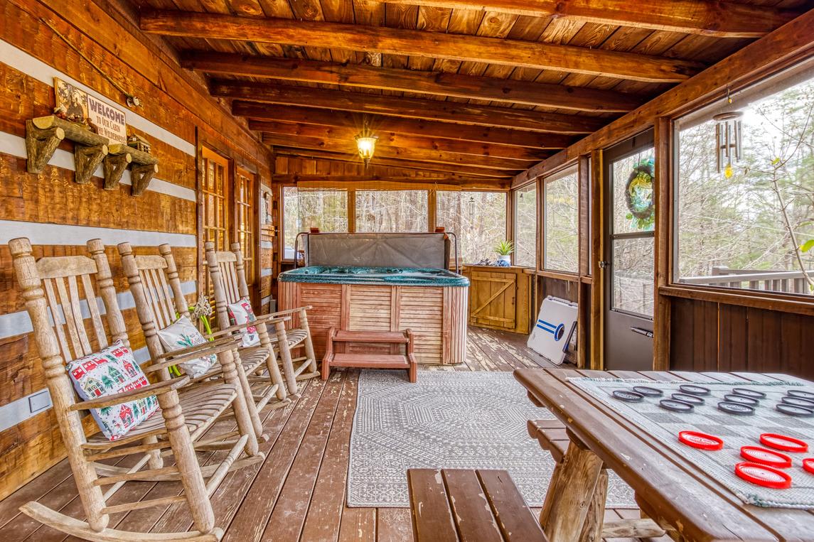 Cozy Cabin At Wild Turkey - New Listing