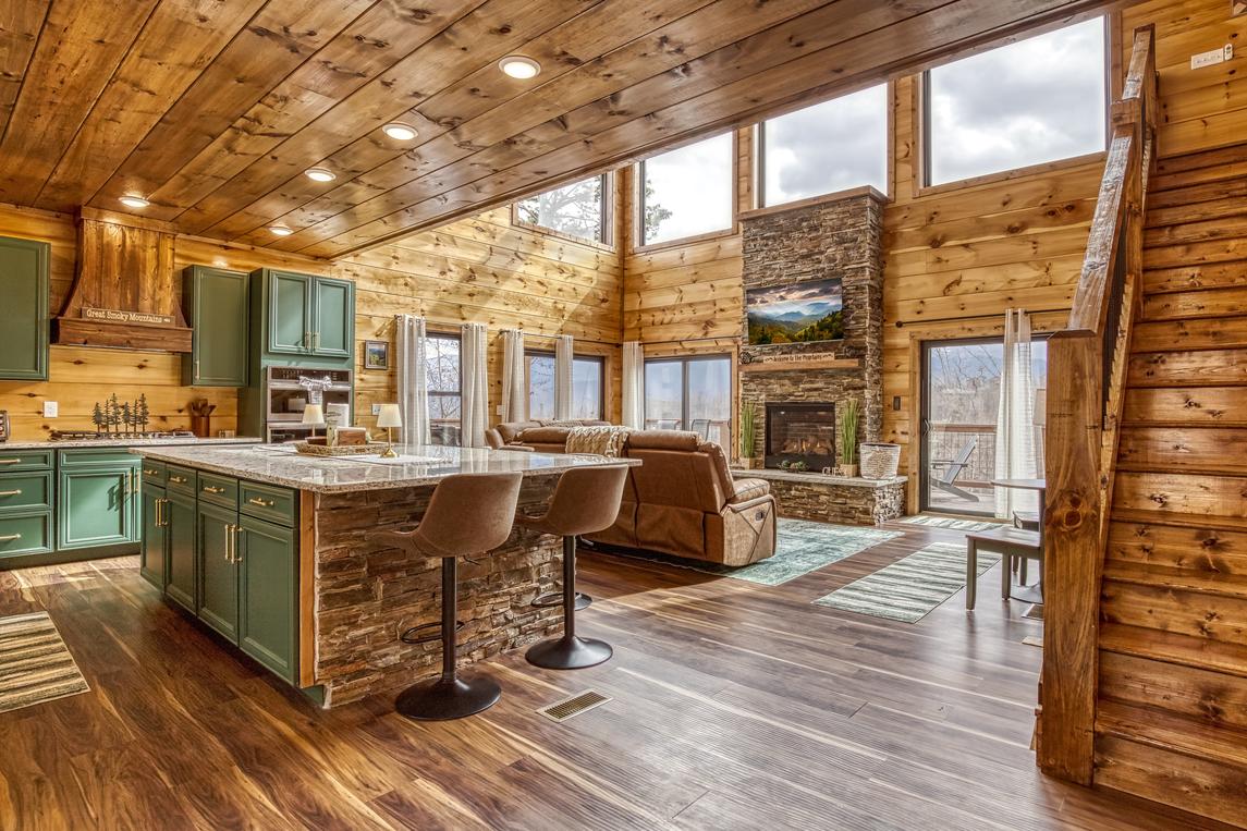 Longview Lodge - New Listing