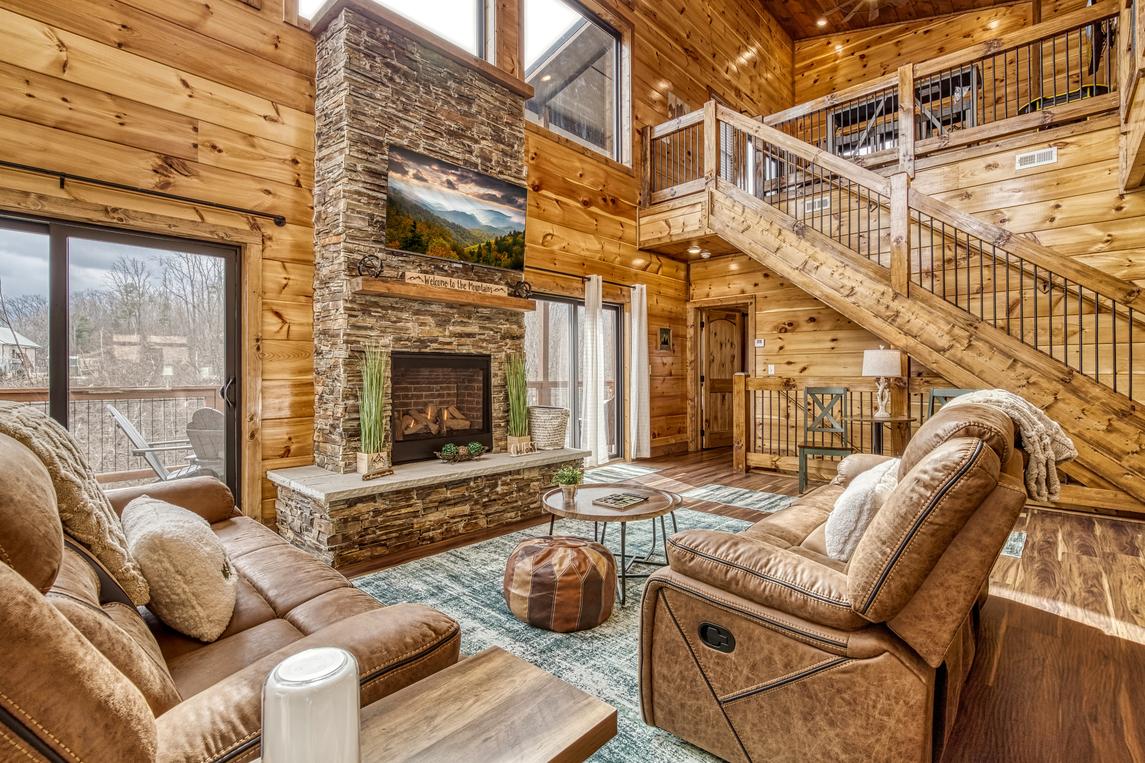 Longview Lodge - New Listing